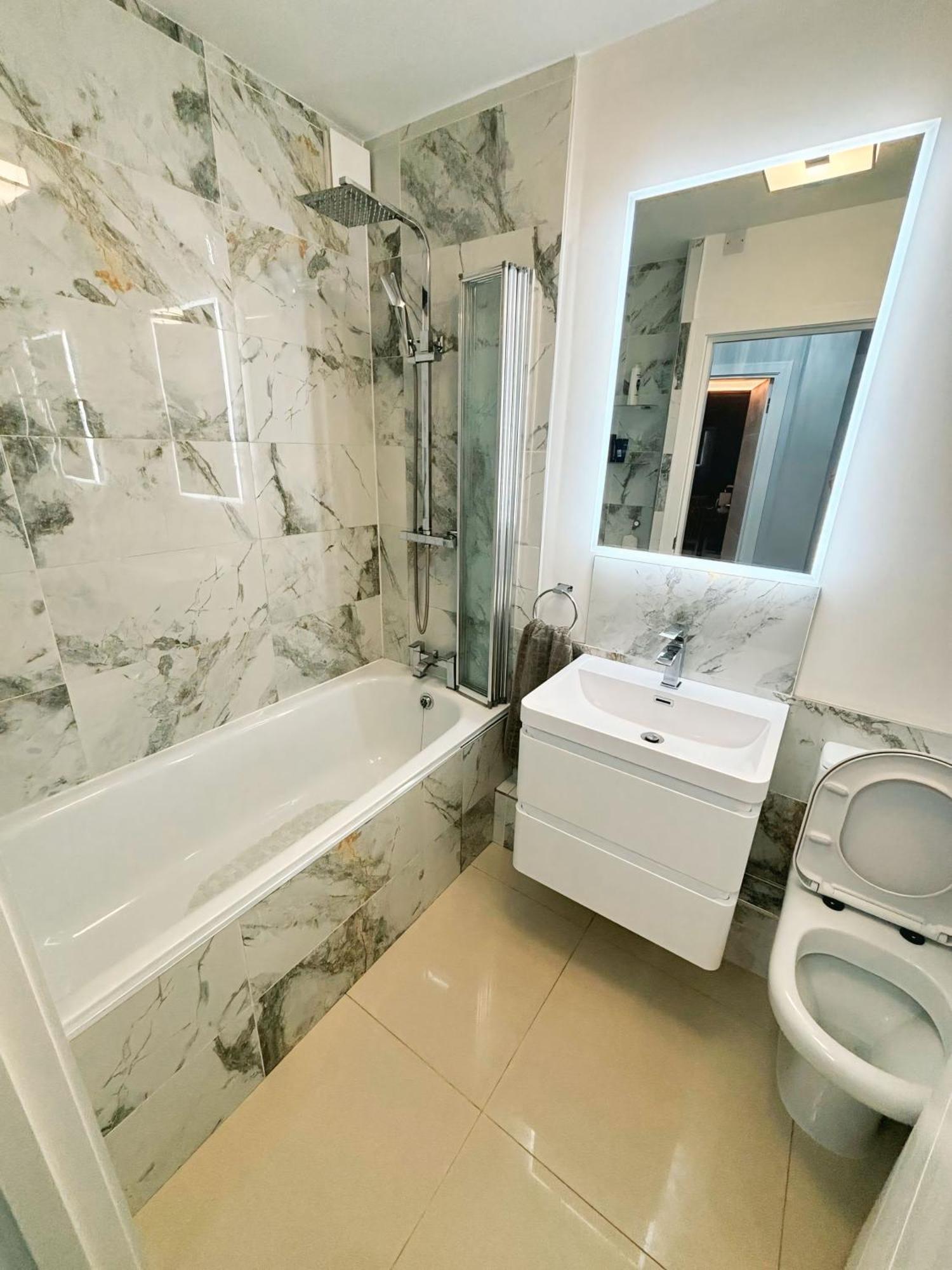 Double Bedroom In Clapham London Kültér fotó
